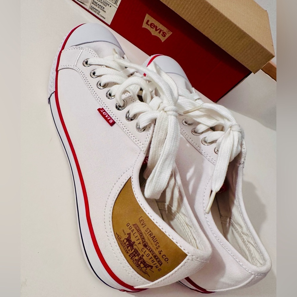 Levi's White Levi Strauss Mens 10.5 Canvas Low Top Sneaker Red Trim Stan Buck